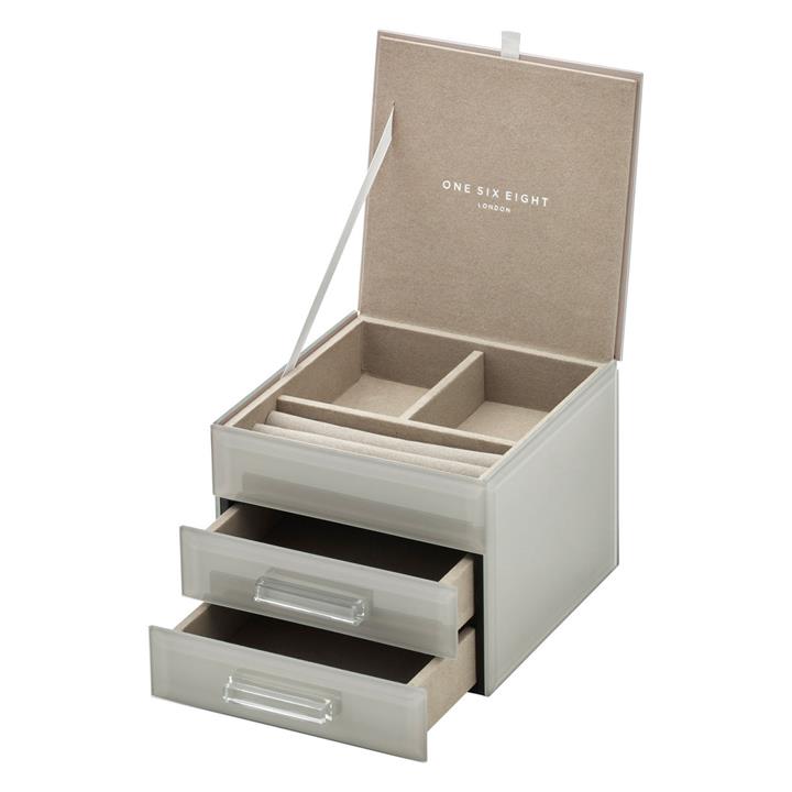 Gabriella Jewellery Box Size 15 x 12cm in 23771 by One Six Eight London