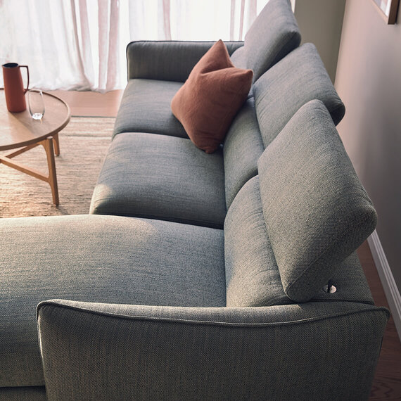 Hugo RAF Mod 2.5S 1(E/Mot)+ LAF Chaise Avis Frost Grey by Freedom by Freedom Style Sourcebook