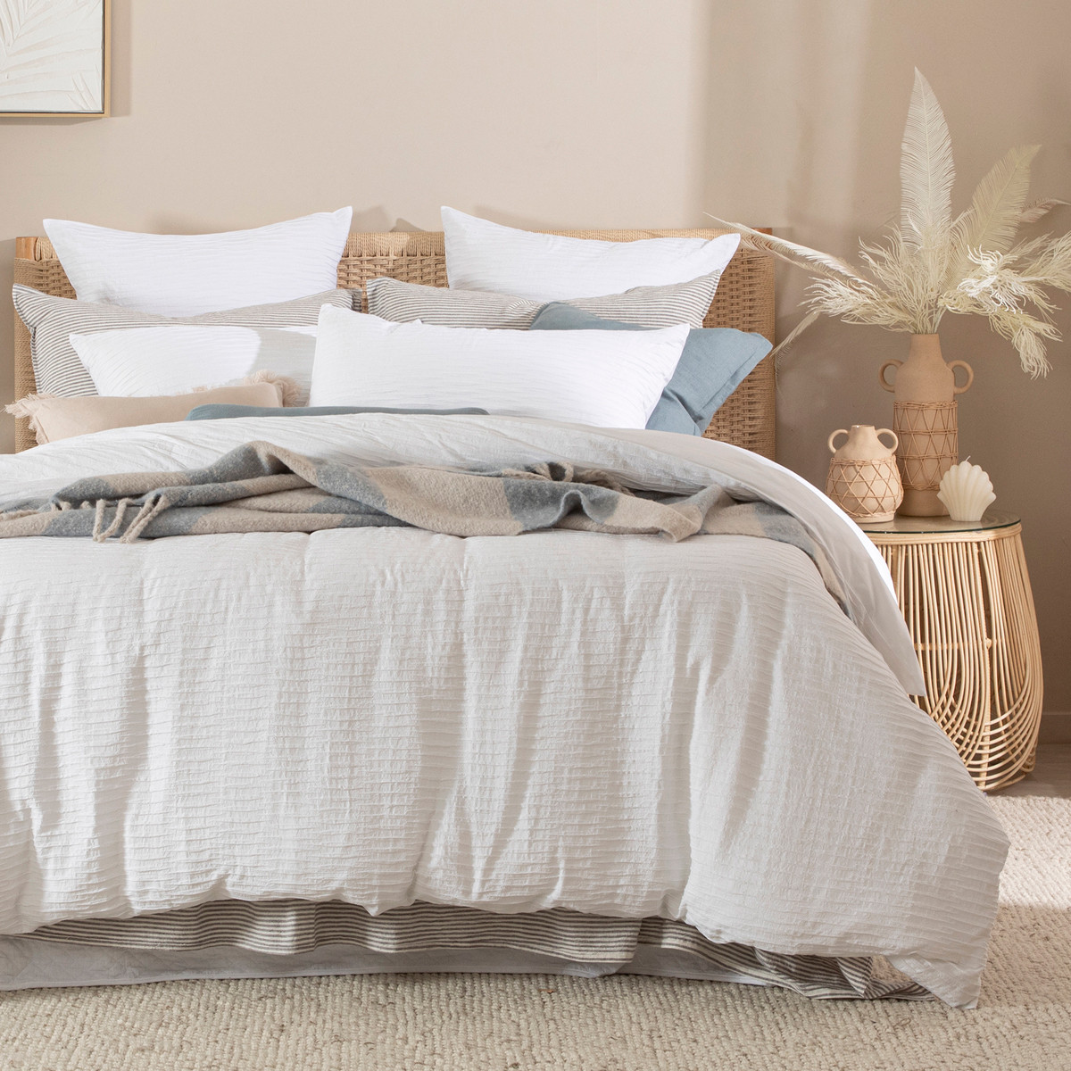 Habitat Issey Quilt Cover Set White Super King Bed Quilt Cover Set by